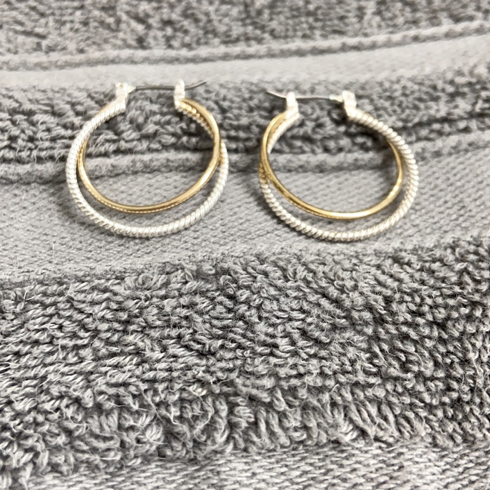 Beautiful earrings to compliment outfit